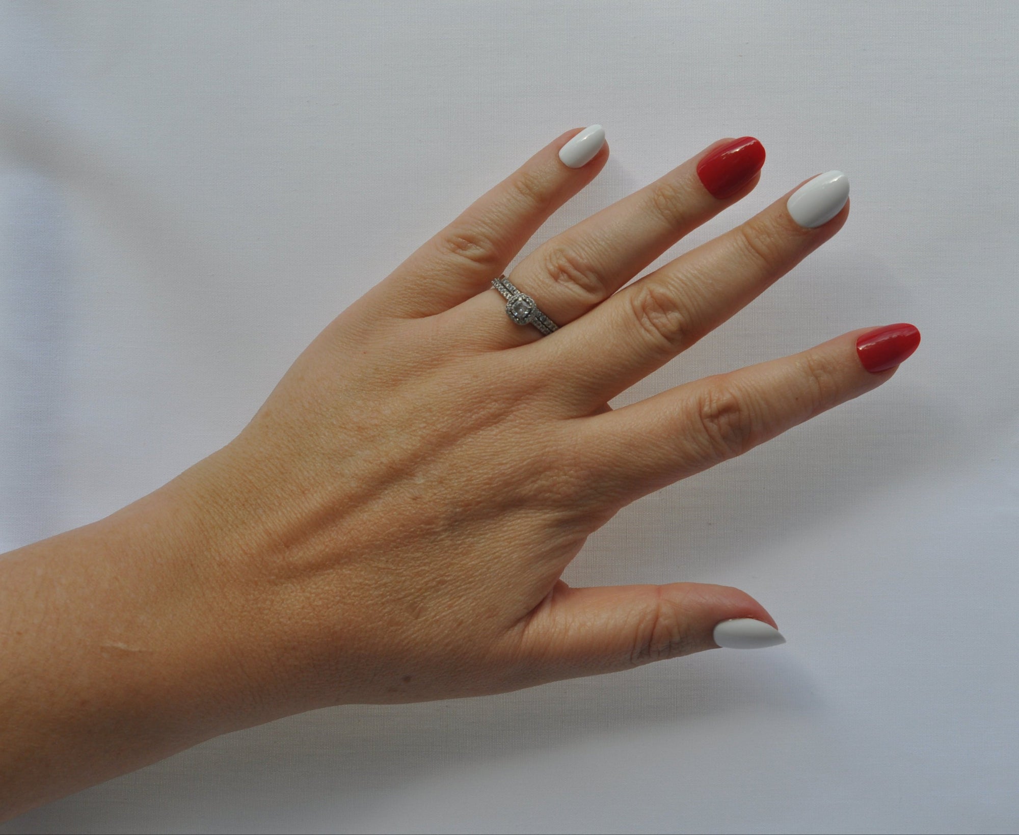 Red and White press-on nails (30PC) Matchday Mani