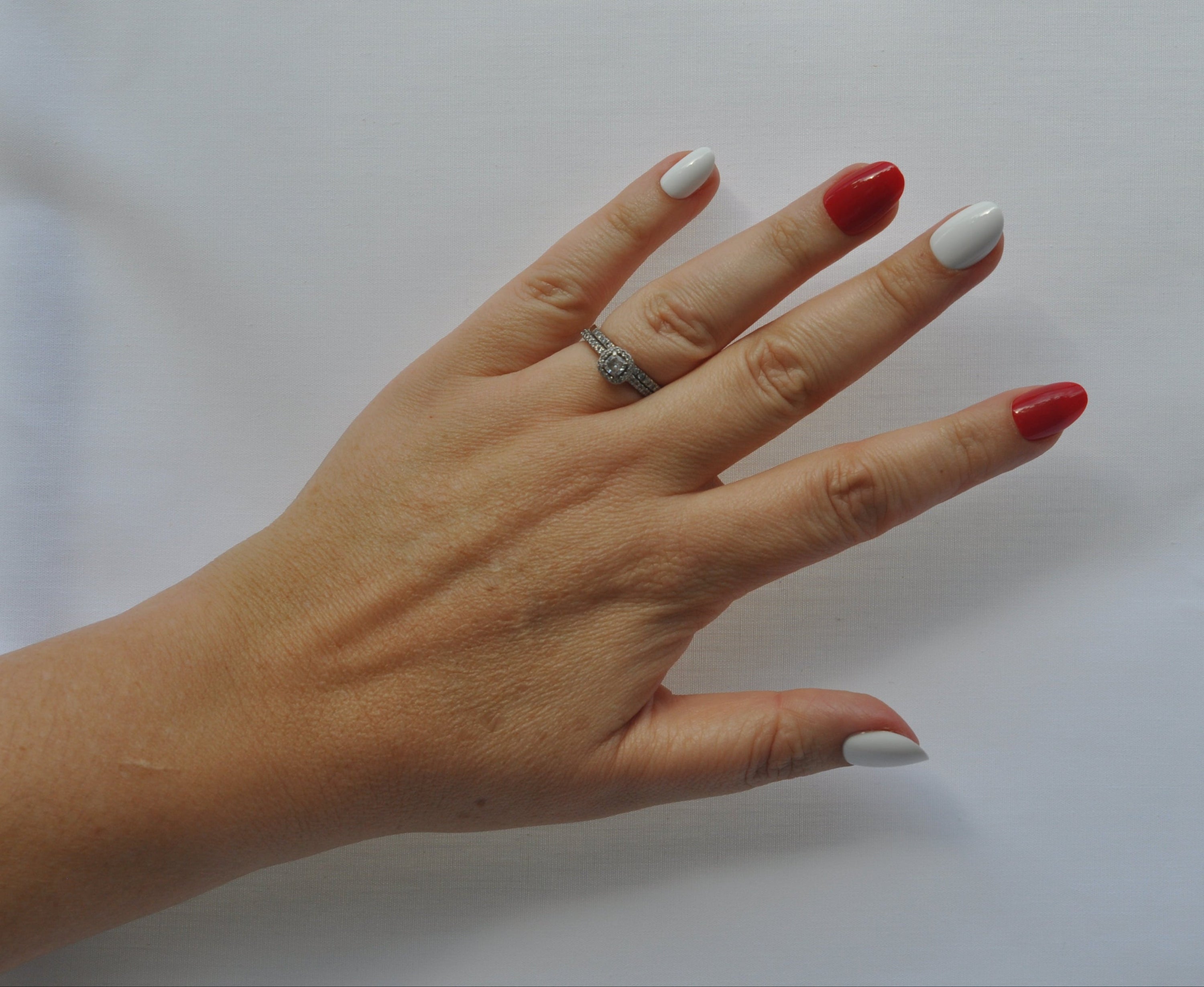 Red and White press-on nails (30PC) Matchday Mani