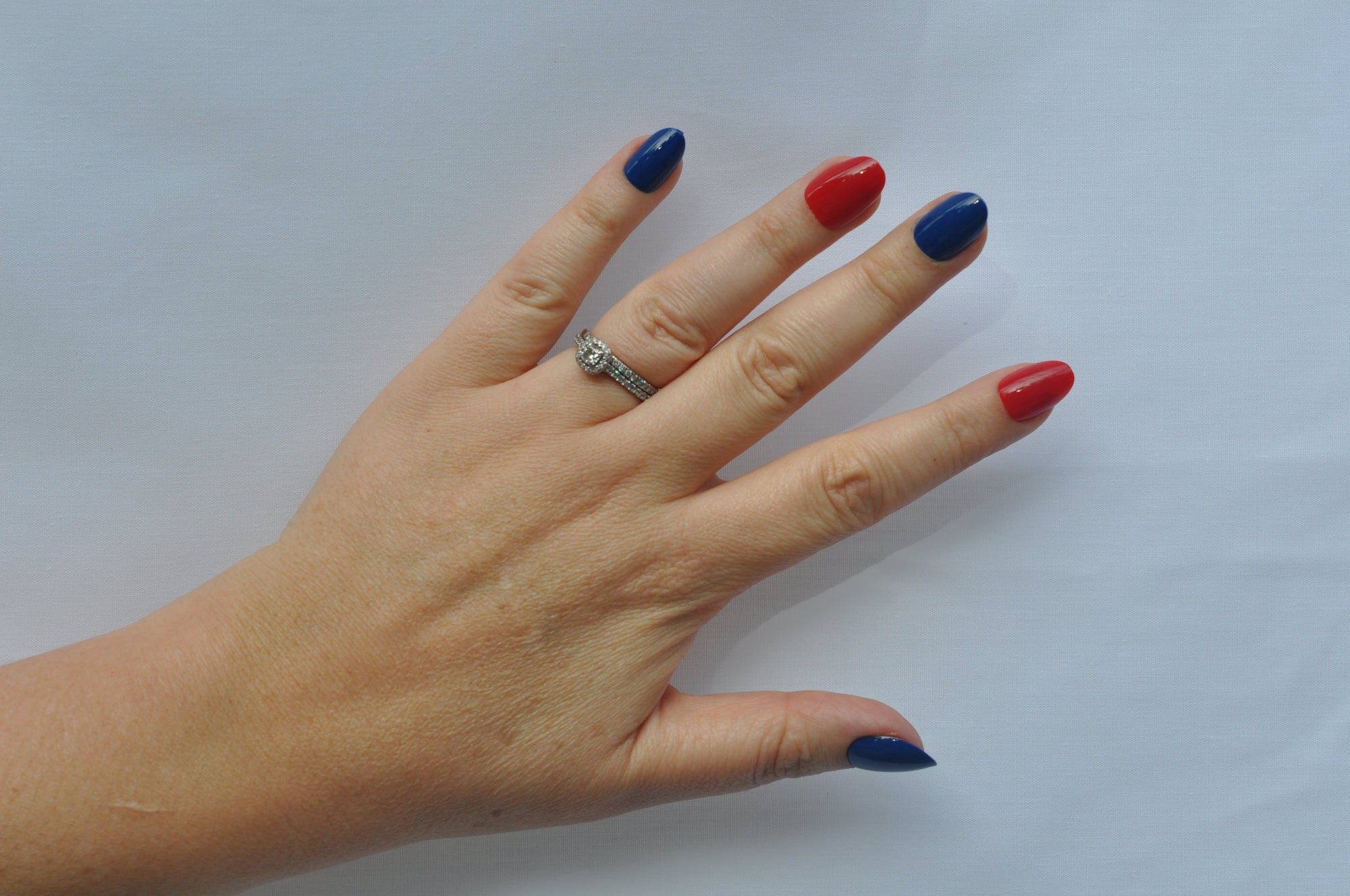 Red and Blue  press-on nails (30PC) Matchday Mani